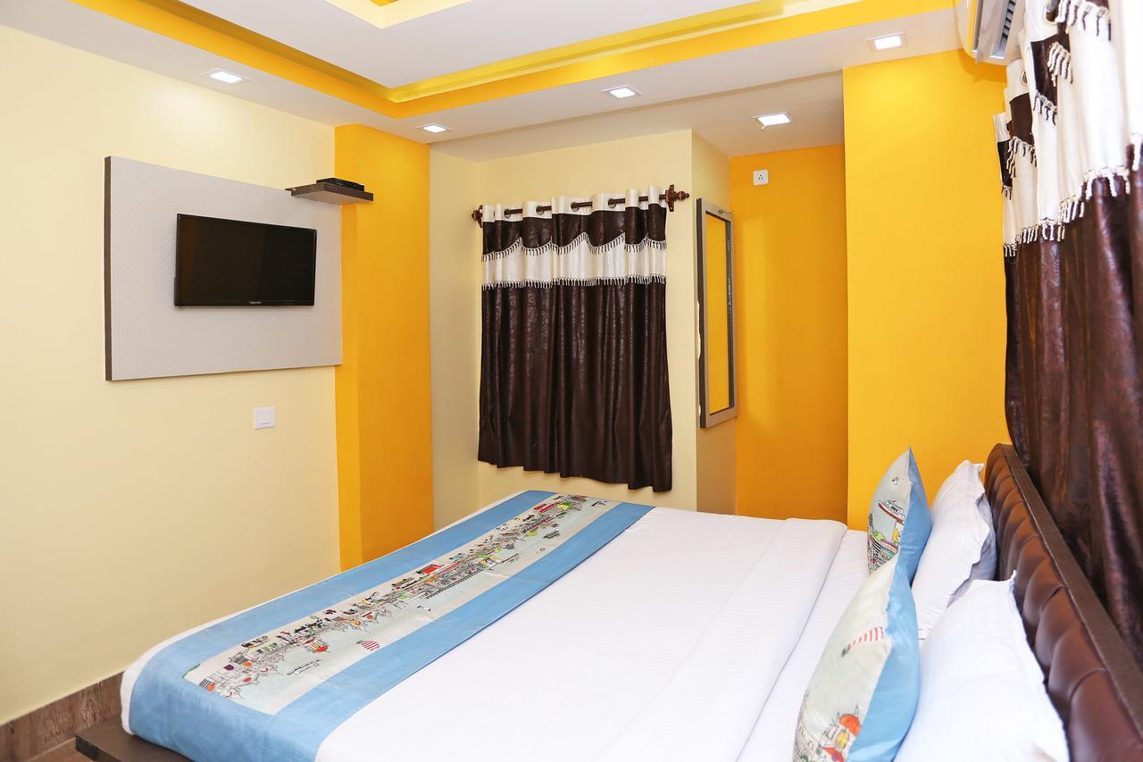 Oyo 9975 Hotel Asmeet Calcutta Buitenkant foto